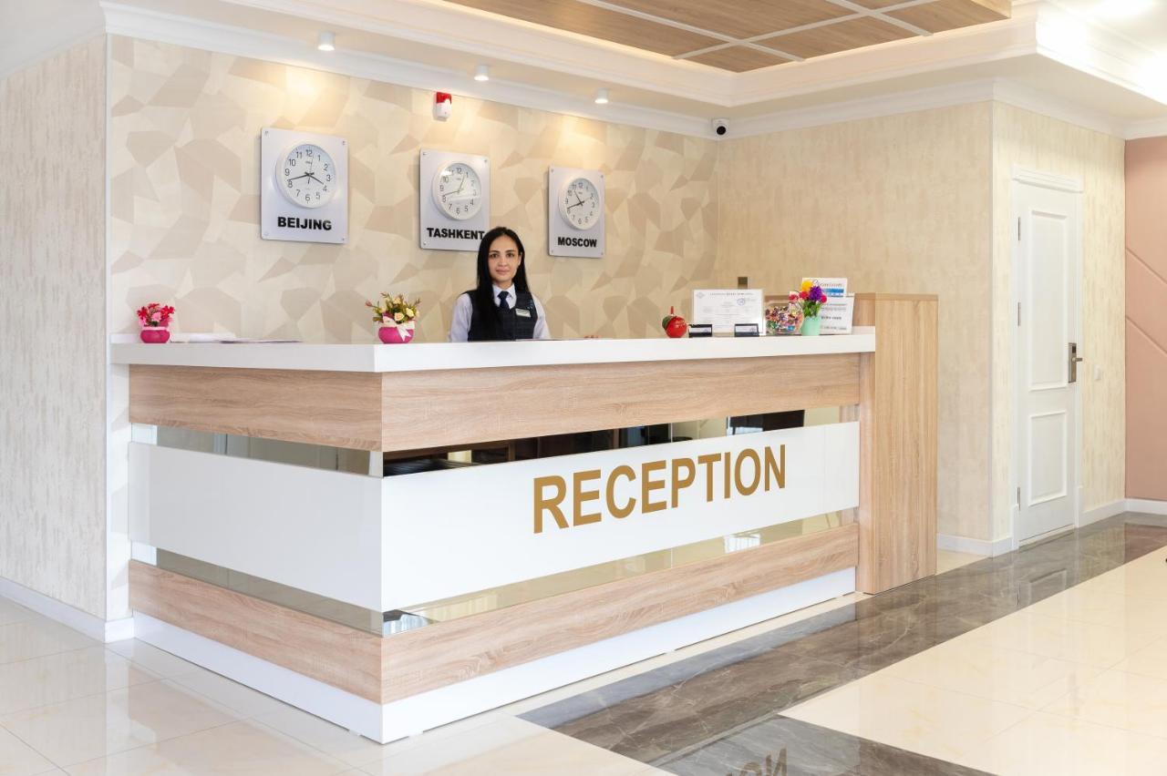 Tantana Hotel Fergana Esterno foto