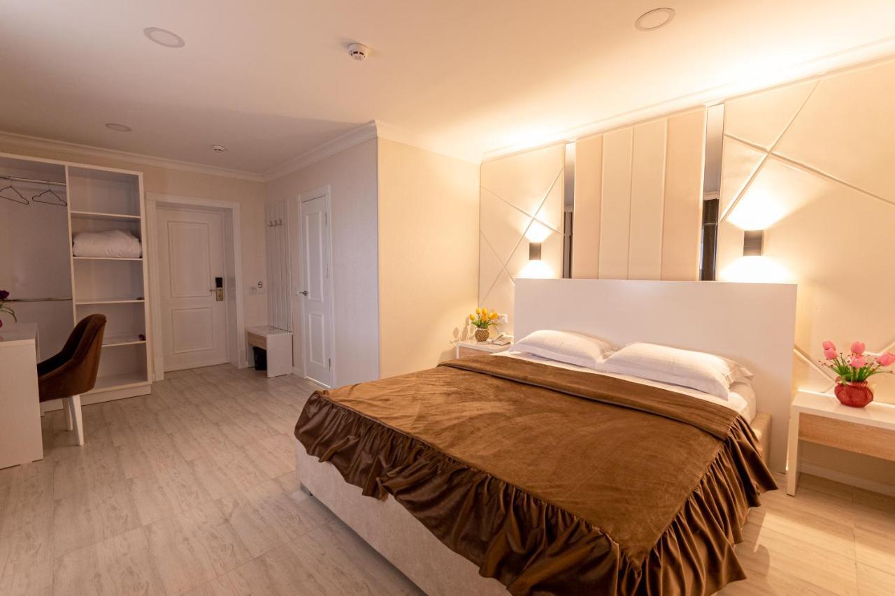 Tantana Hotel Fergana Esterno foto