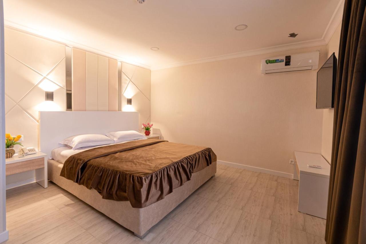Tantana Hotel Fergana Esterno foto