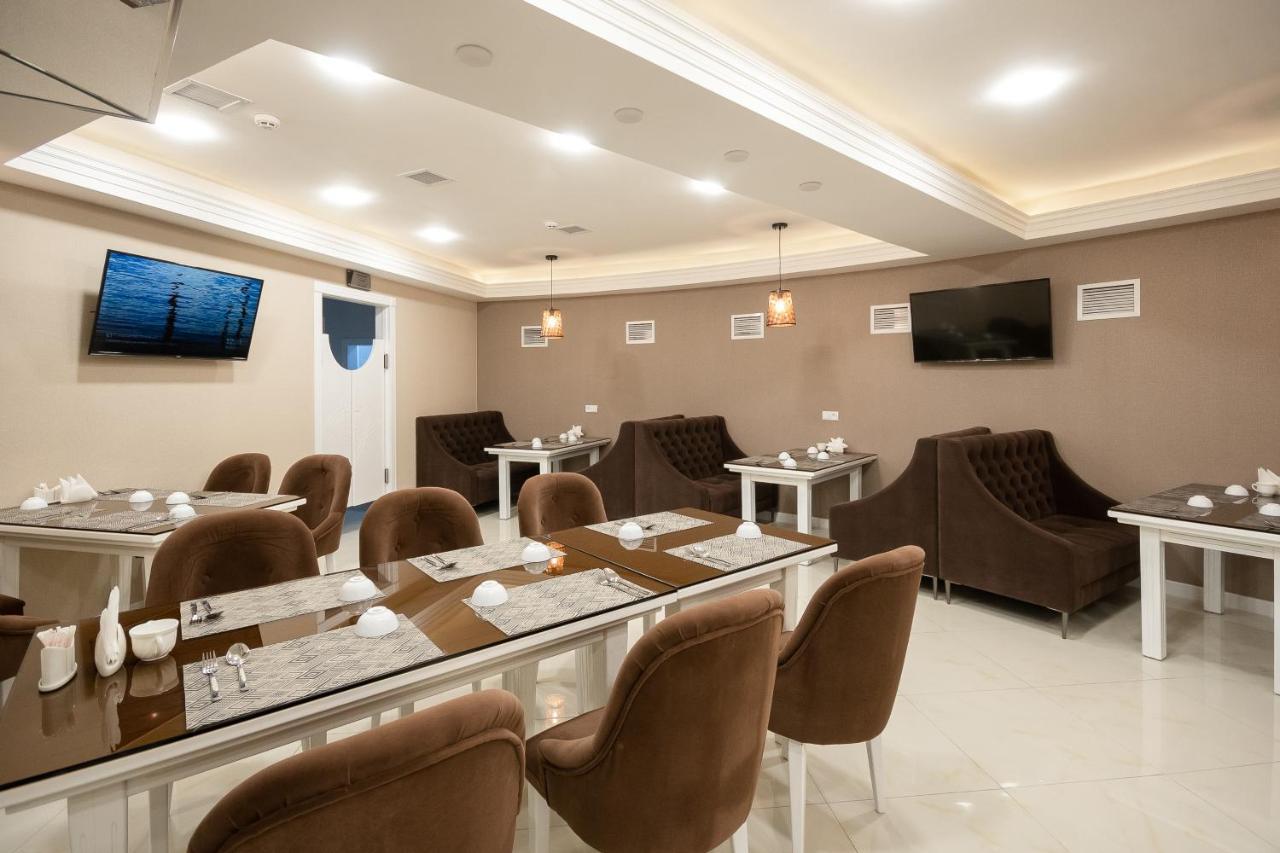 Tantana Hotel Fergana Esterno foto