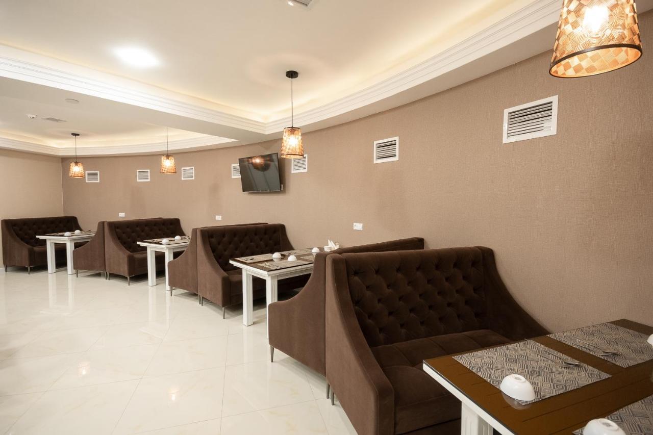 Tantana Hotel Fergana Esterno foto