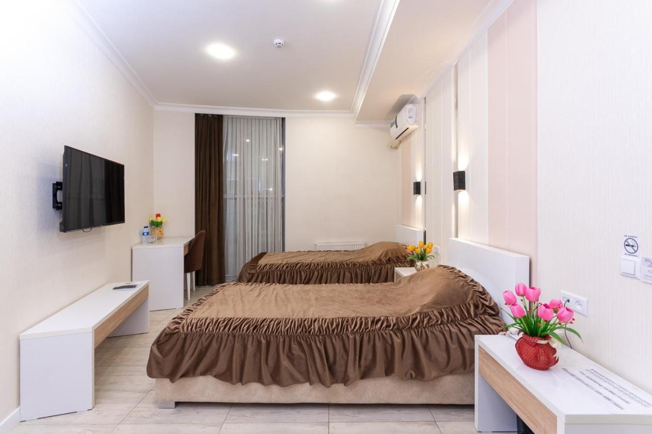 Tantana Hotel Fergana Esterno foto