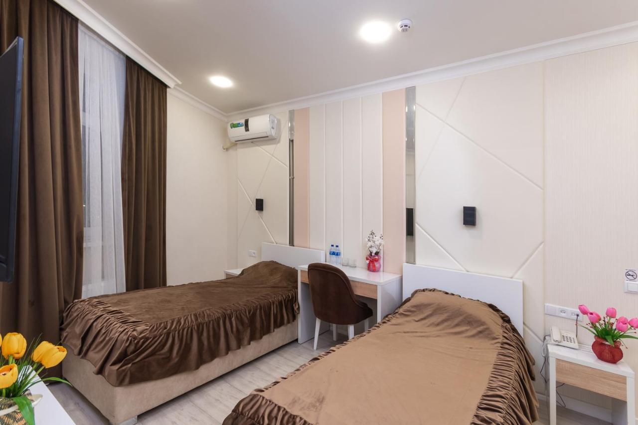 Tantana Hotel Fergana Esterno foto